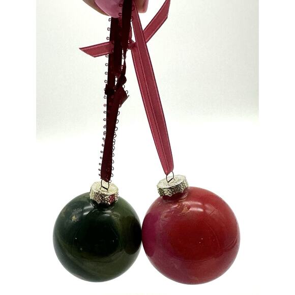 2 Vintage Red Green Ball Christmas Ornament Holiday Tree Decorations Glass - Picture 4 of 7